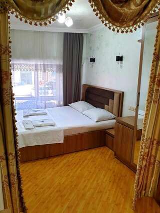 Отель Hotel Old Star Батуми Двухместный номер с 1 кроватью-1