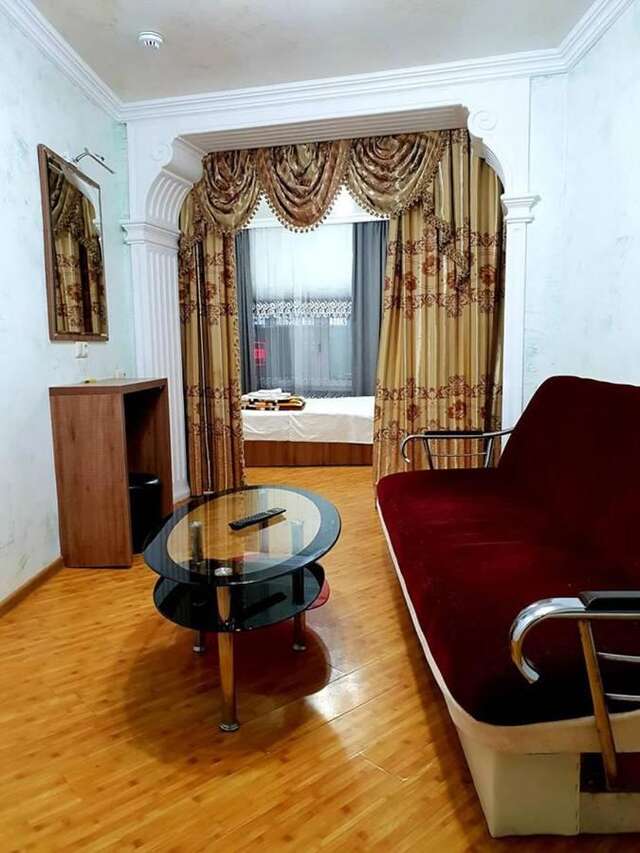 Отель Hotel Old Star Батуми-35
